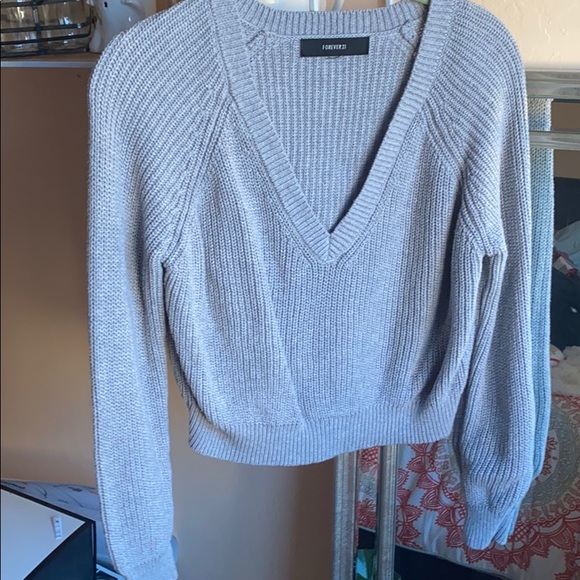 Sweater - Picture 1 of 2